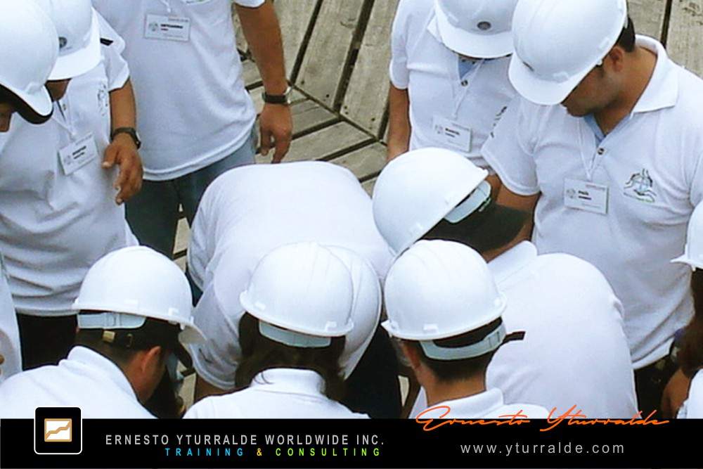 Quito Team Bonding, Team Building, Talleres de Cuerdas, Team Building Empresarial