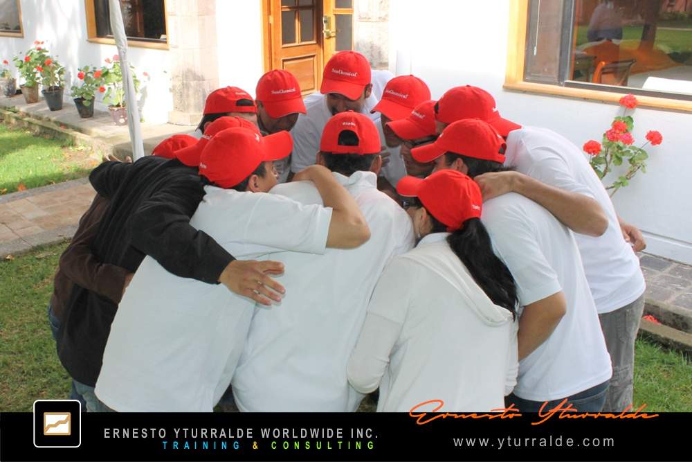 Quito Team Bonding, Team Building, Talleres de Cuerdas, Team Building Empresarial