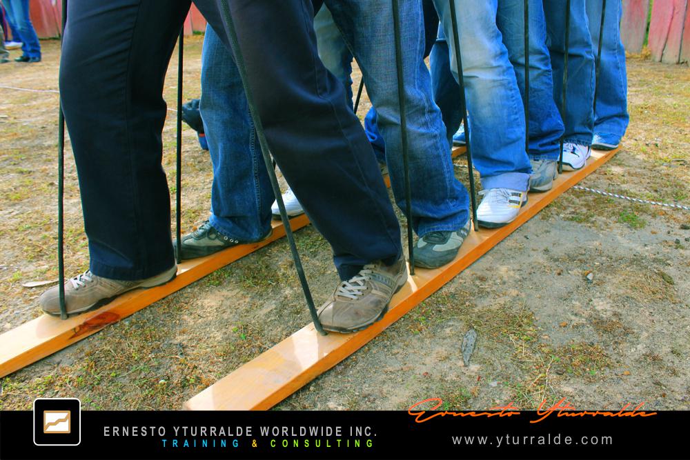 Team Building en Quito con retos de cuerdas y aprendizaje experiencial