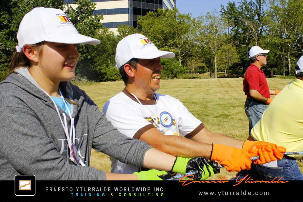 Team Building en Quito con desafíos de cuerdas para equipos de trabajo